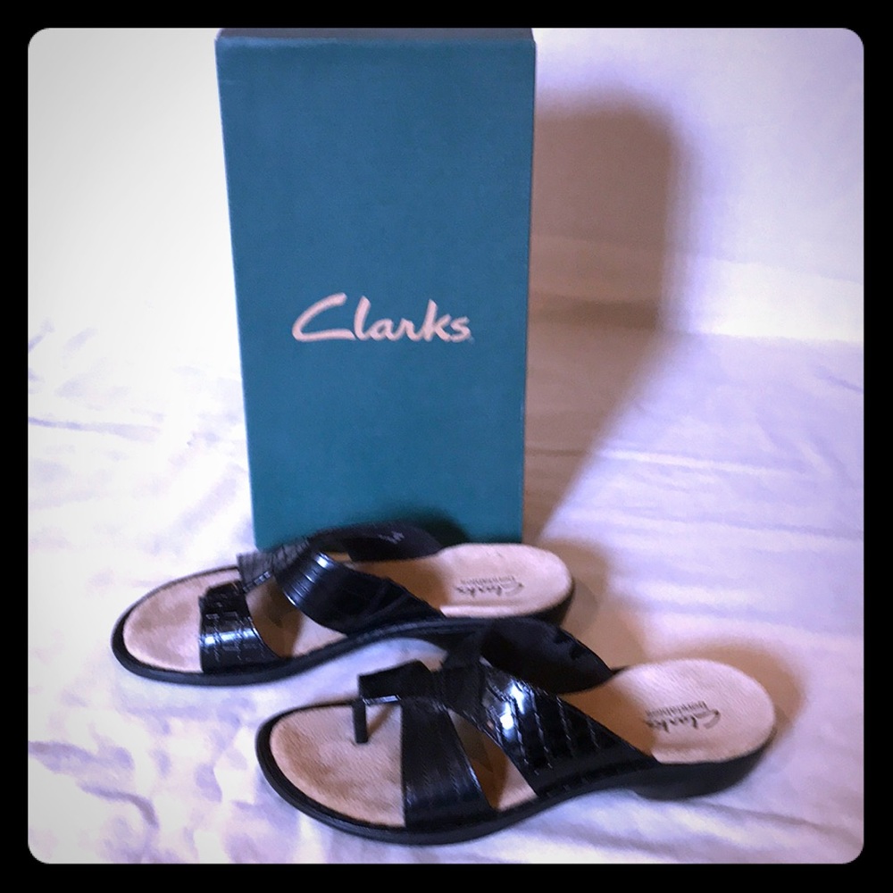 Clarks bendables Ina Sweet  slip on sandals.